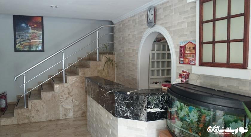 میز پذیرش هتل آپارتمان تونالی